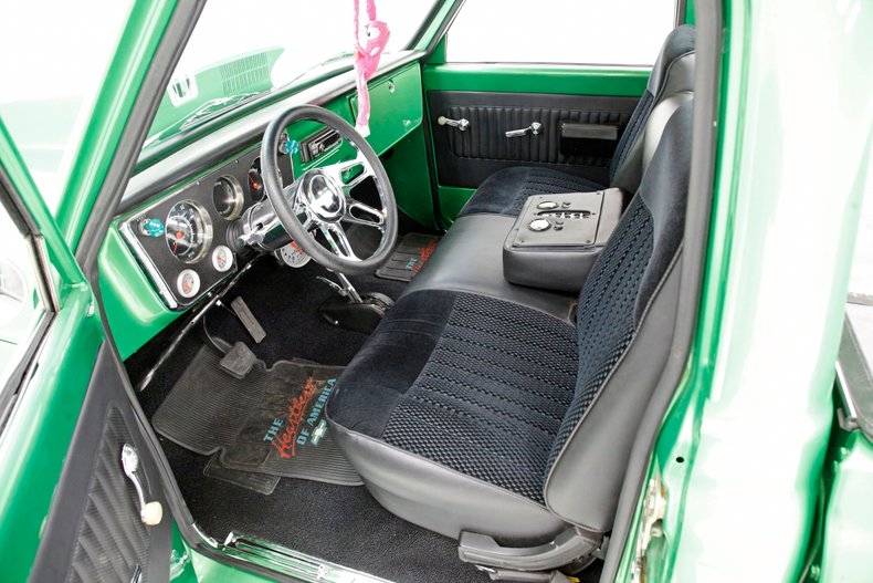 1972 Chevrolet C10 29