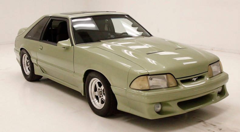 1990 Ford Mustang 6