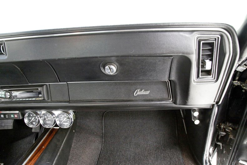 1972 Oldsmobile Cutlass S 33