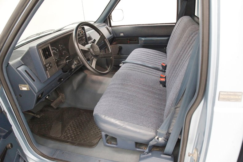 1989 Chevrolet Scottsdale 24