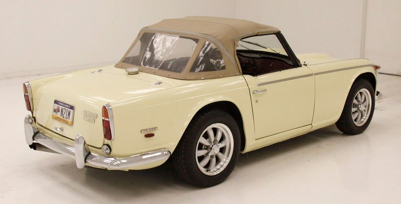 1968 Triumph TR250 7