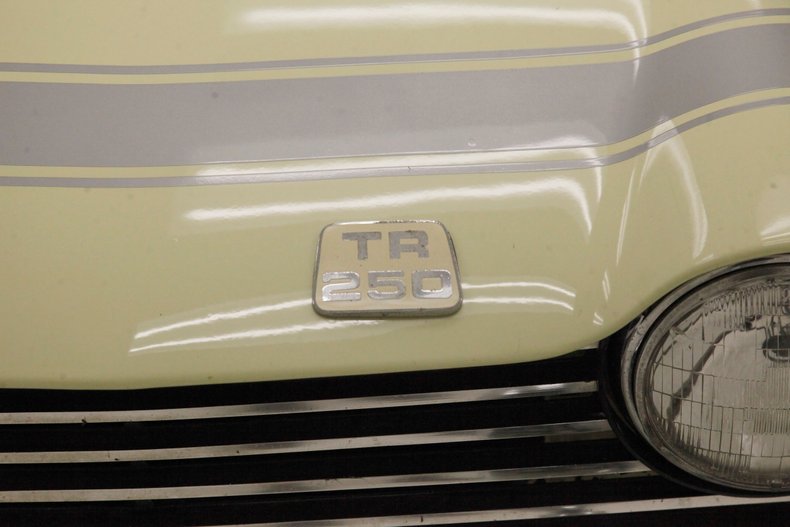 1968 Triumph TR250 18