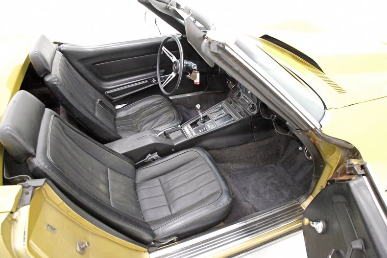 1969 Chevrolet Corvette 39