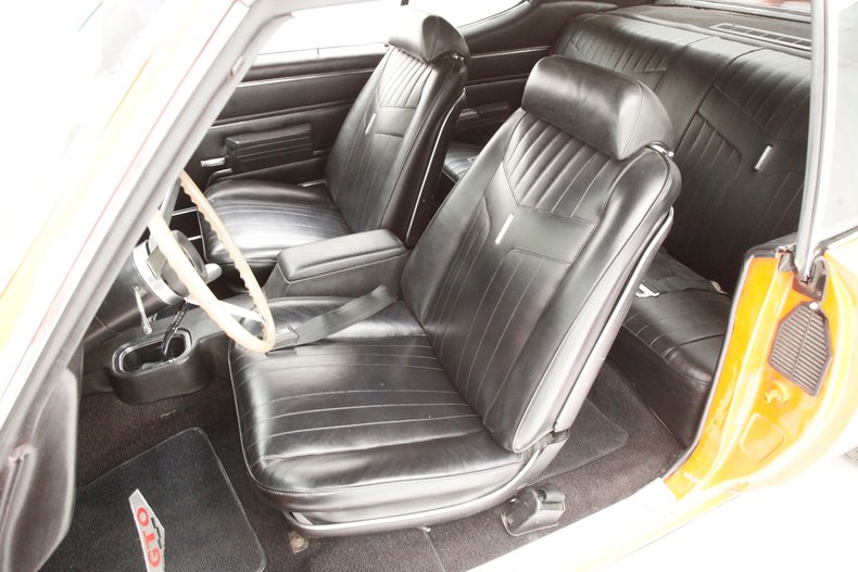 1969 Pontiac GTO 26