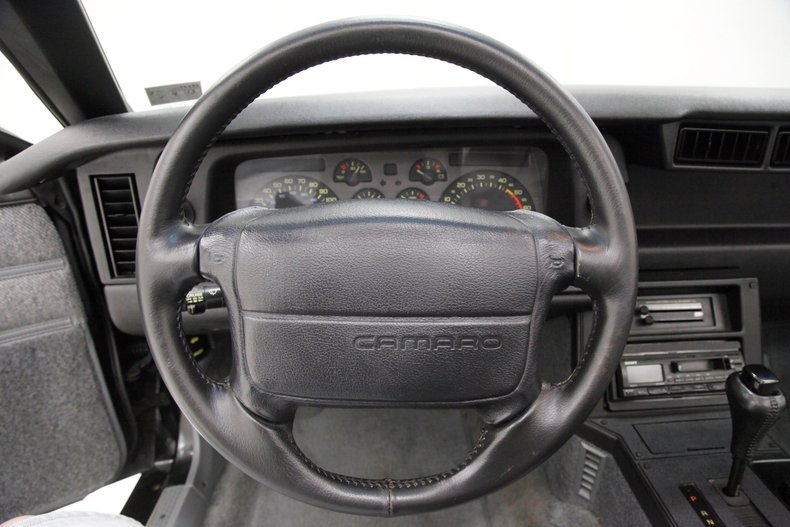 1991 Chevrolet Camaro 29