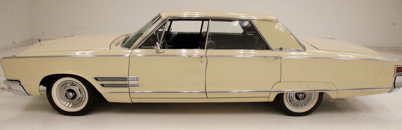 1966 Chrysler 300 2