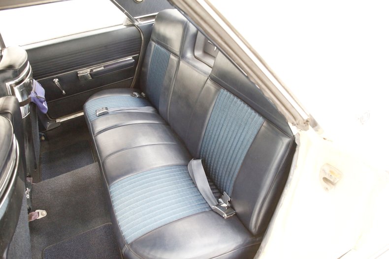 1966 Chrysler 300 38