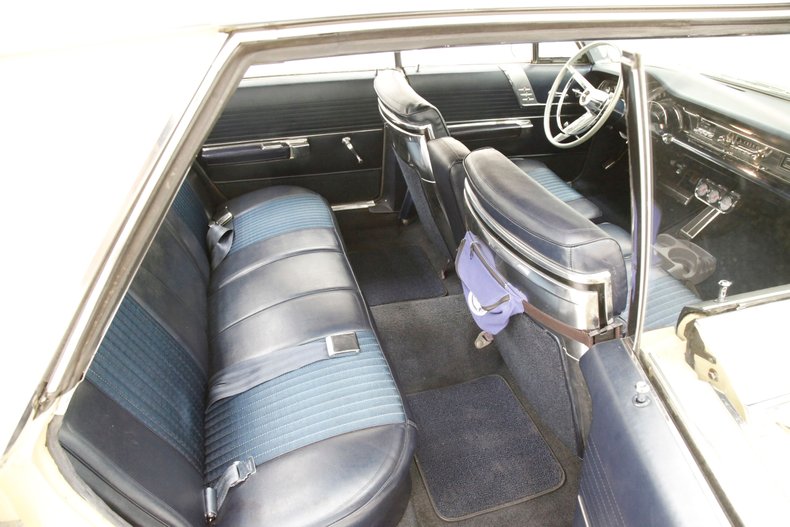 1966 Chrysler 300 39