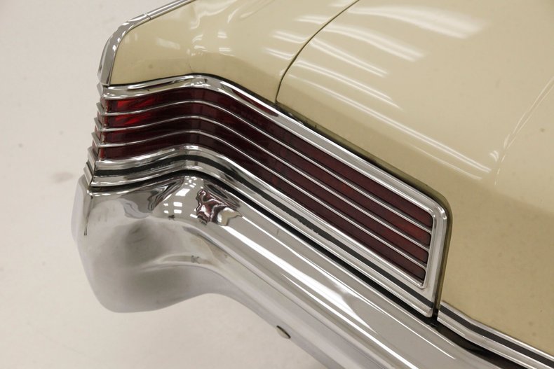 1966 Chrysler 300 22