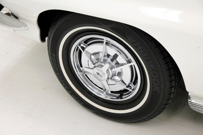 1963 Chevrolet Corvette 23