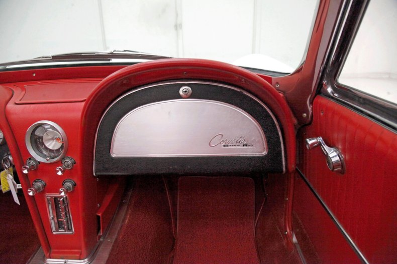 1963 Chevrolet Corvette 38
