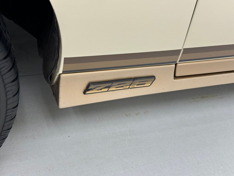 1984 Chevrolet Camaro 13