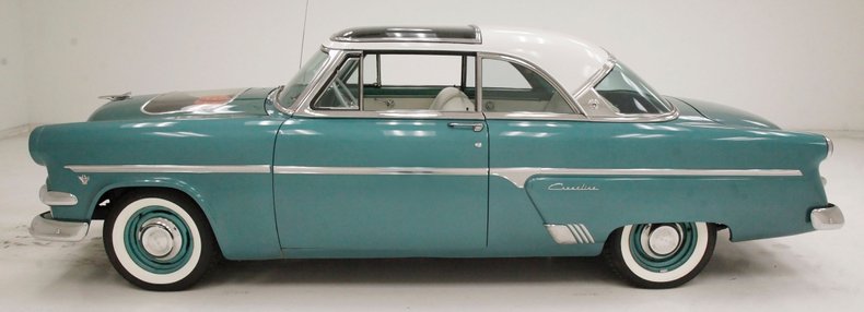 1954 Ford Crestline 2