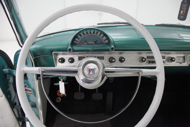 1954 Ford Crestline 29