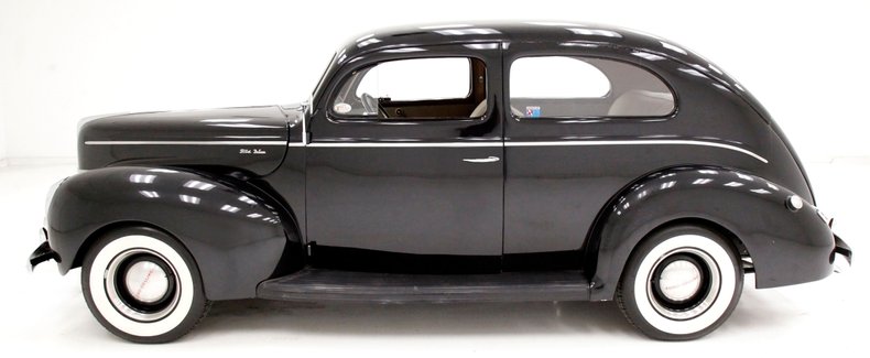 1940 Ford Deluxe 2