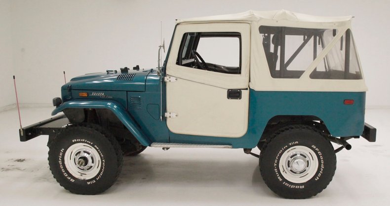 1972 Toyota FJ40 2