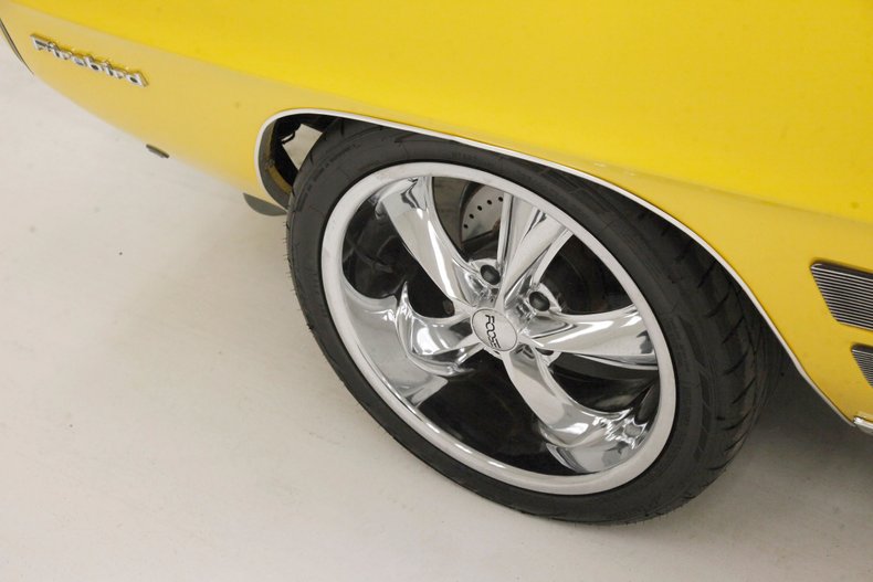 1969 Pontiac Firebird 22
