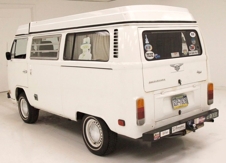 1975 Volkswagen Camper 5
