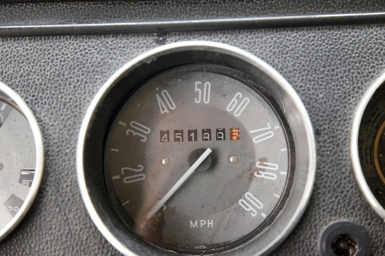 1975 Volkswagen Camper 34