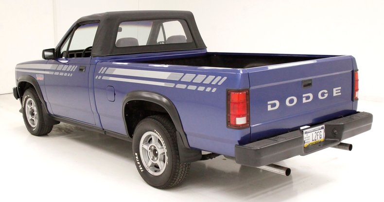 1990 Dodge Dakota 5