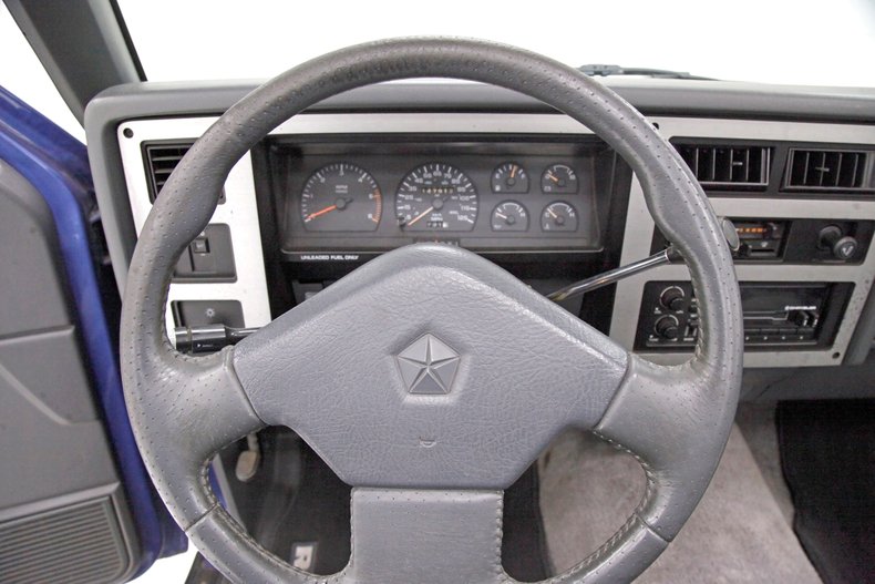 1990 Dodge Dakota 32