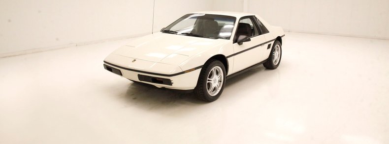 1984 Pontiac Fiero 1