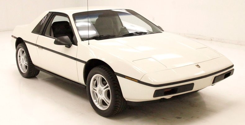 1984 Pontiac Fiero 6