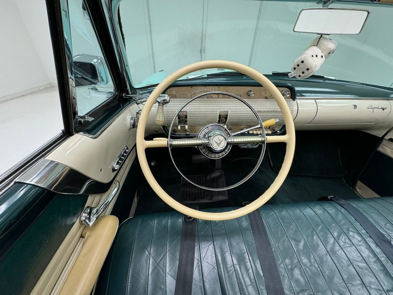 1954 Lincoln Capri 48