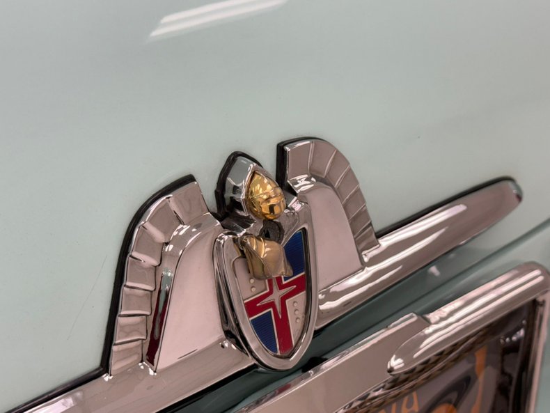 1954 Lincoln Capri 24