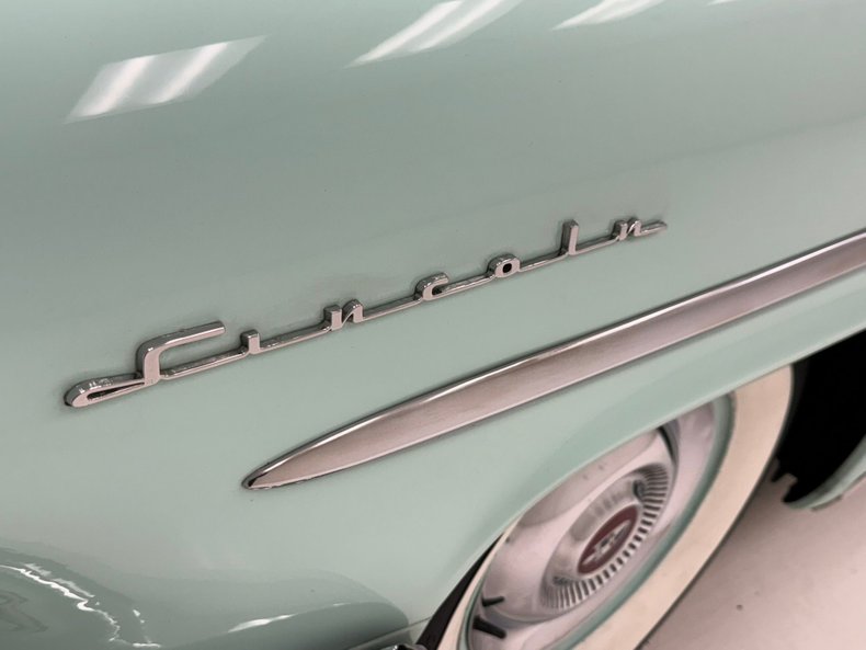 1954 Lincoln Capri 15