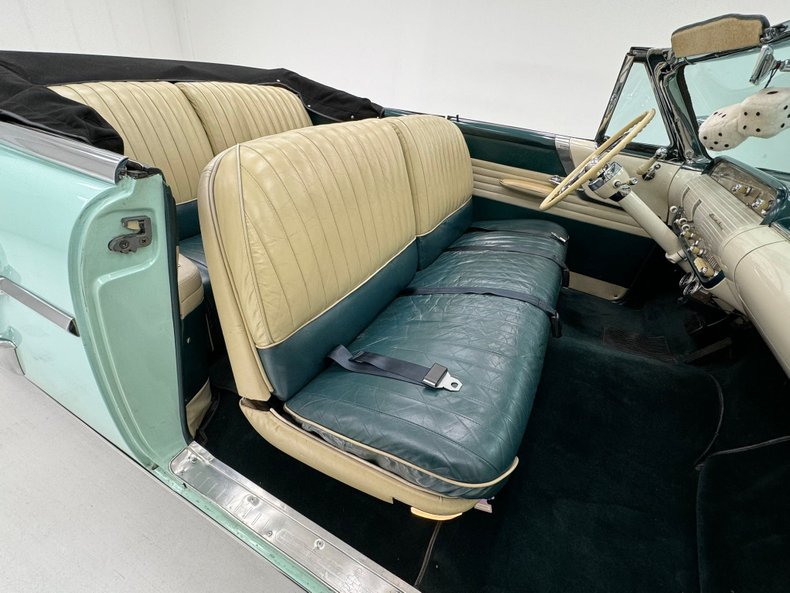 1954 Lincoln Capri 45