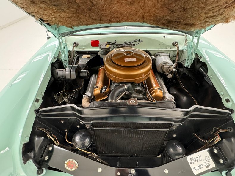 1954 Lincoln Capri 32