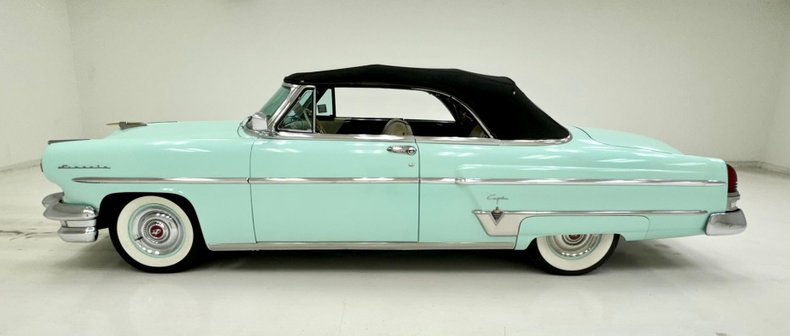 1954 Lincoln Capri 3