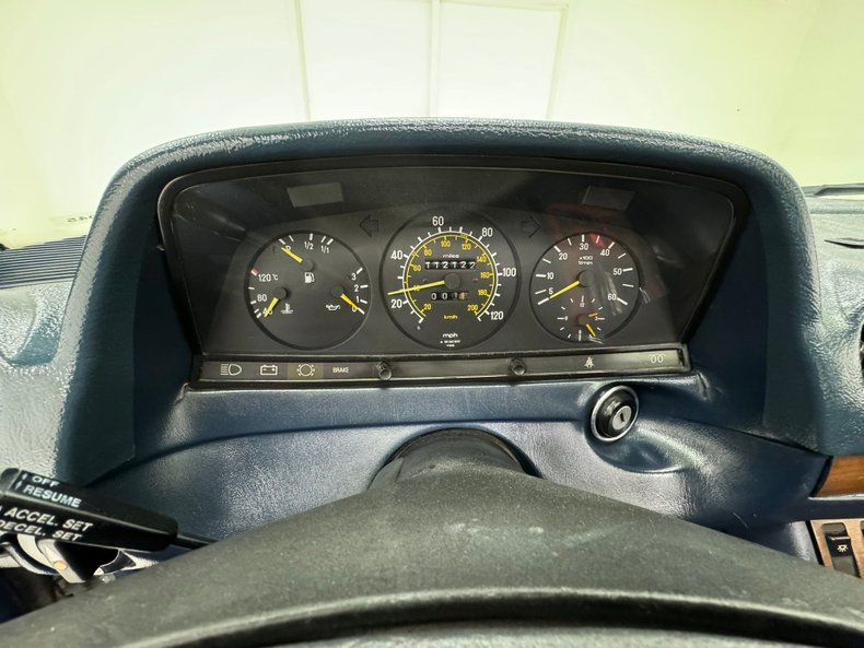 1984 Mercedes-Benz 300D 44