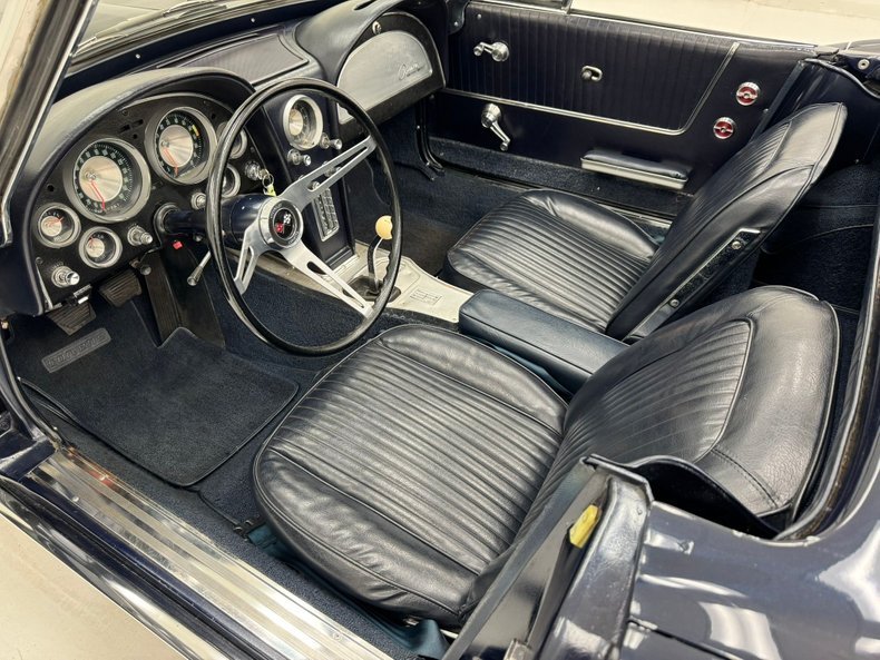 1963 Chevrolet Corvette 38