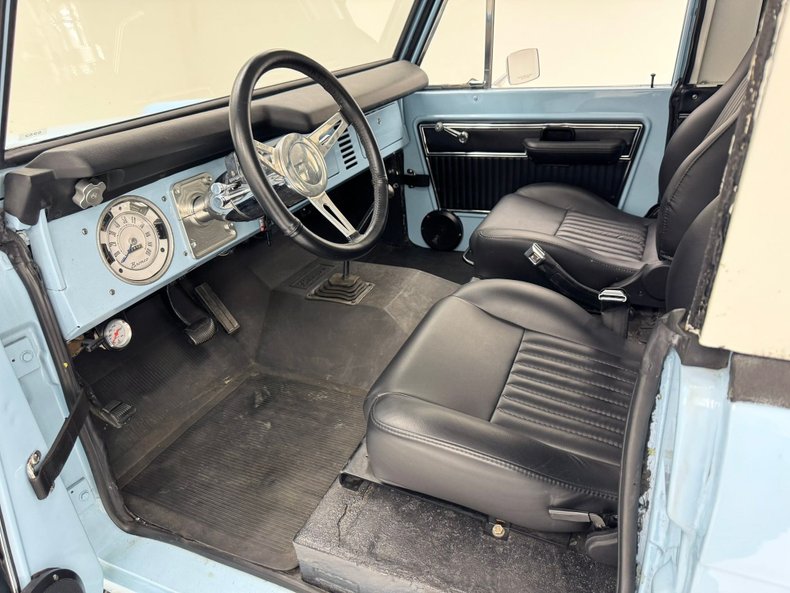 1976 Ford Bronco 38