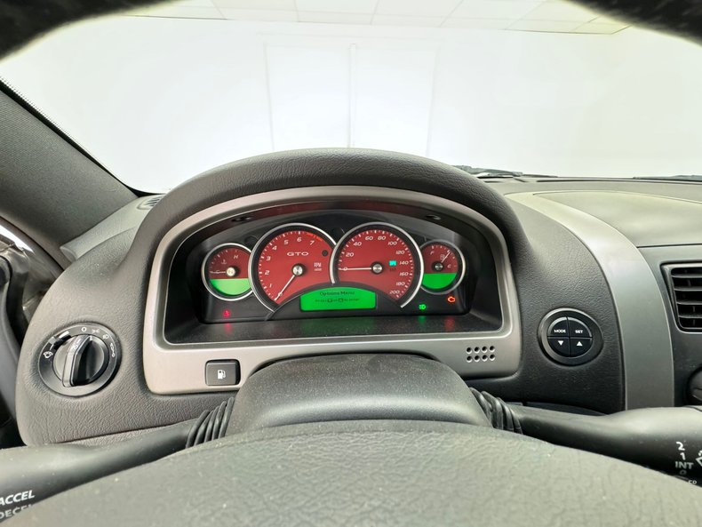 2005 Pontiac GTO 40
