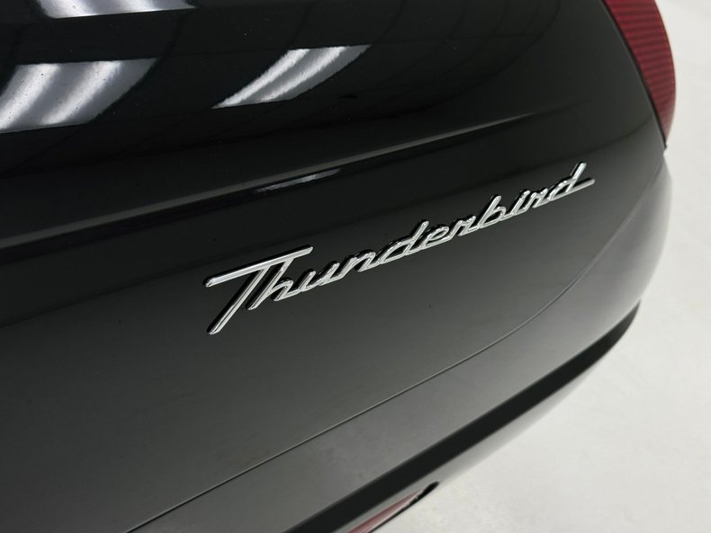 2002 Ford Thunderbird 28