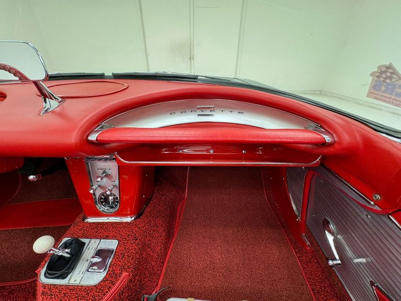 1961 Chevrolet Corvette 45