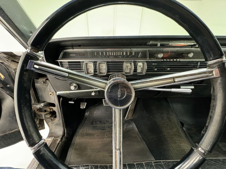 1964 Lincoln Continental 47