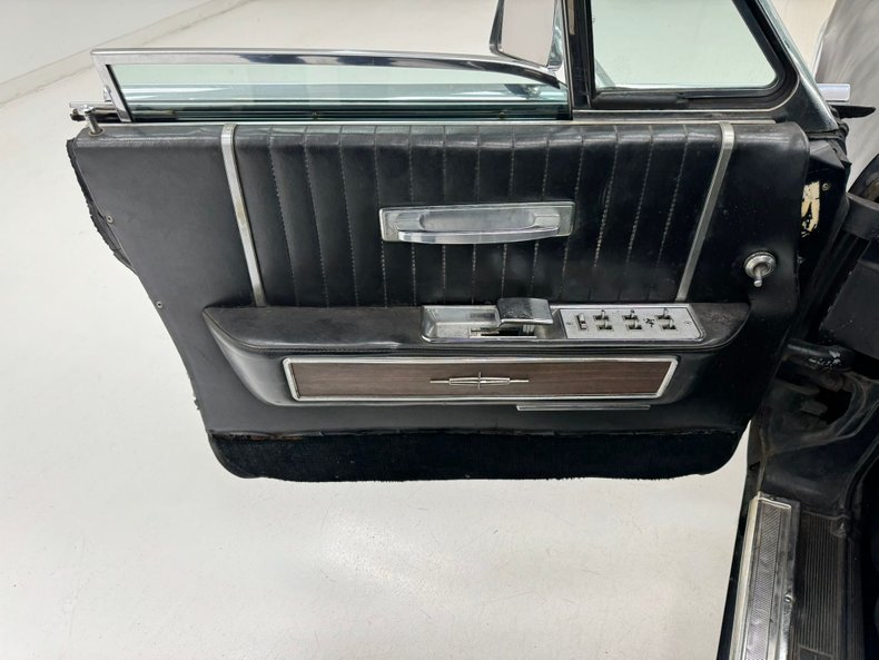 1964 Lincoln Continental 36