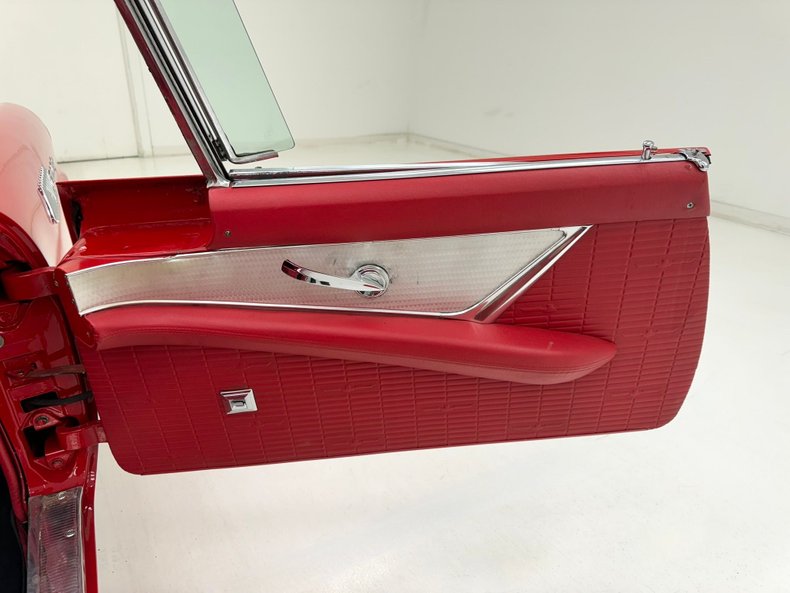 1957 Ford Thunderbird 41