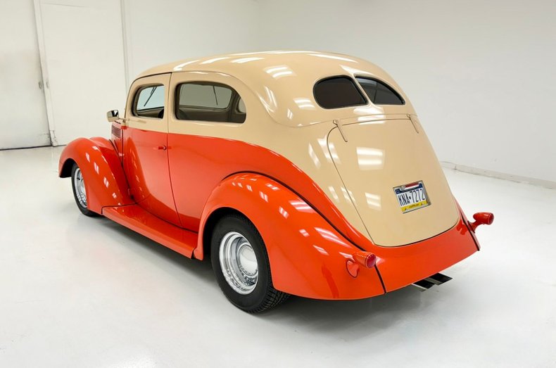 1937 Ford Deluxe 3