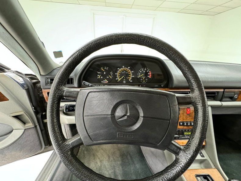 1985 Mercedes-Benz 500SEC 48