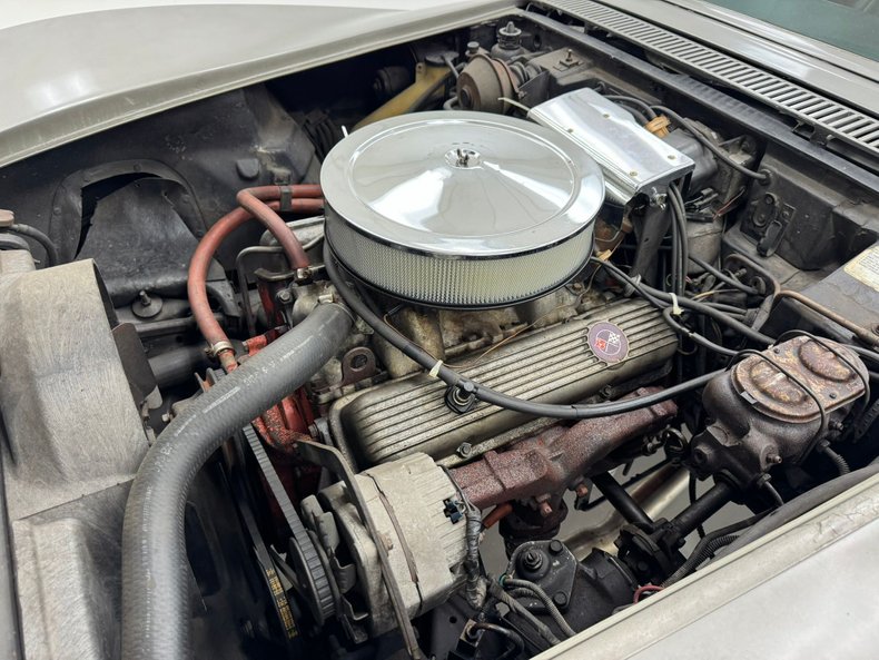 1972 Chevrolet Corvette 27