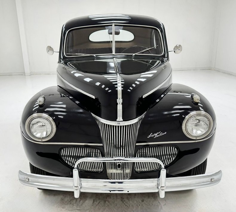 1941 Ford Super Deluxe 8