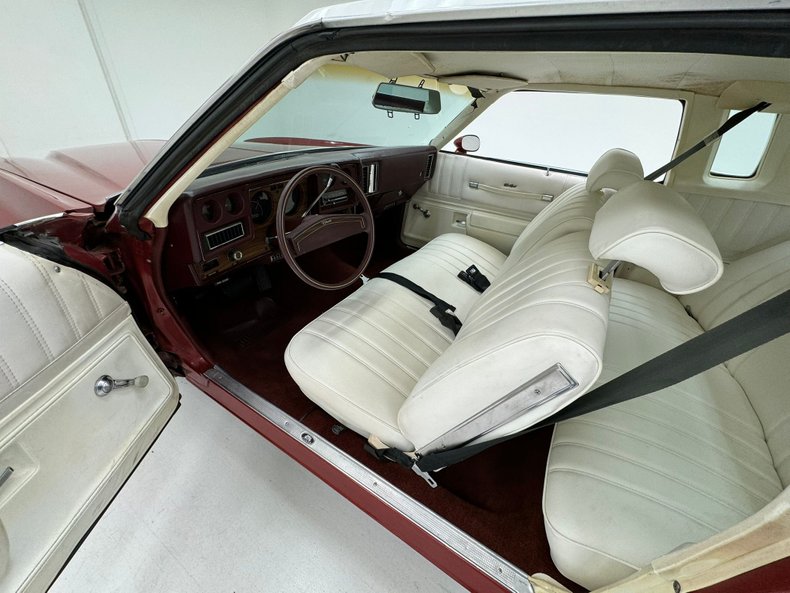 1976 Chevrolet Monte Carlo 35