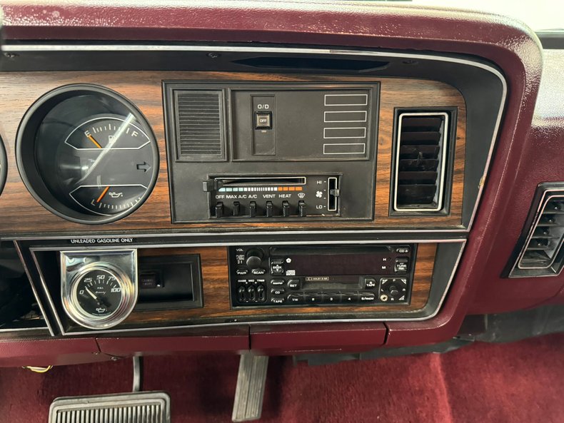 1989 Dodge D100 39
