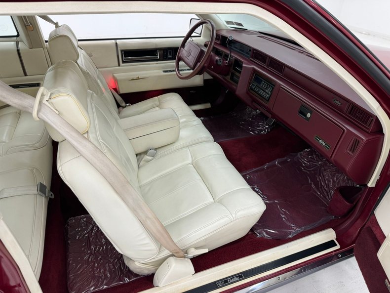 1990 Cadillac Coupe DeVille 41