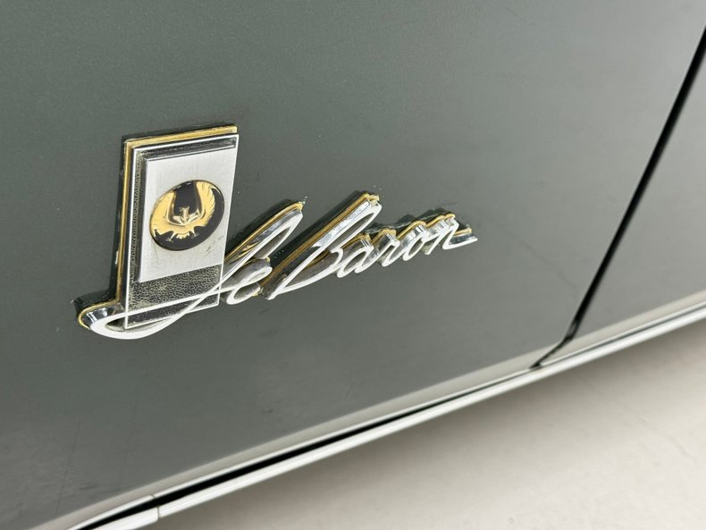 1964 Chrysler Imperial 13